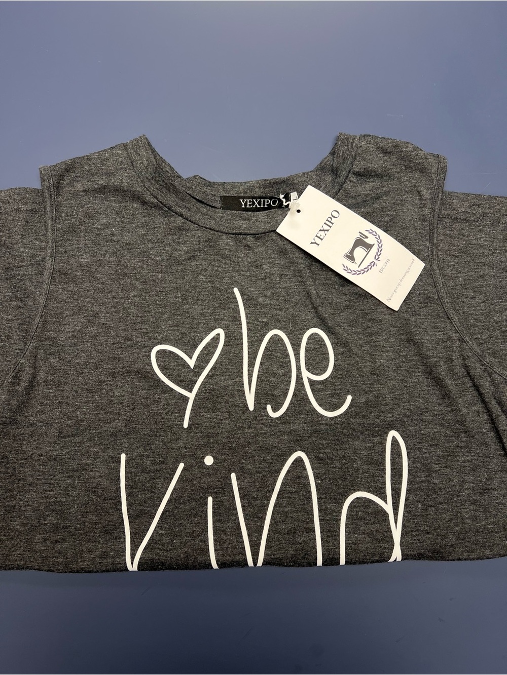 Yexipo Women's Grey 'Be Kind' Muscle Tee